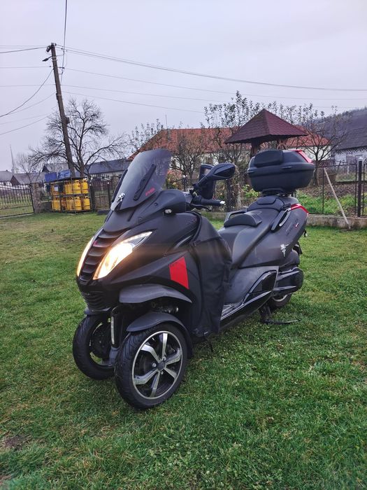 Vând Peugeot Metropolis 400 RG,  2018 Full Option tre roti-16.600 km
