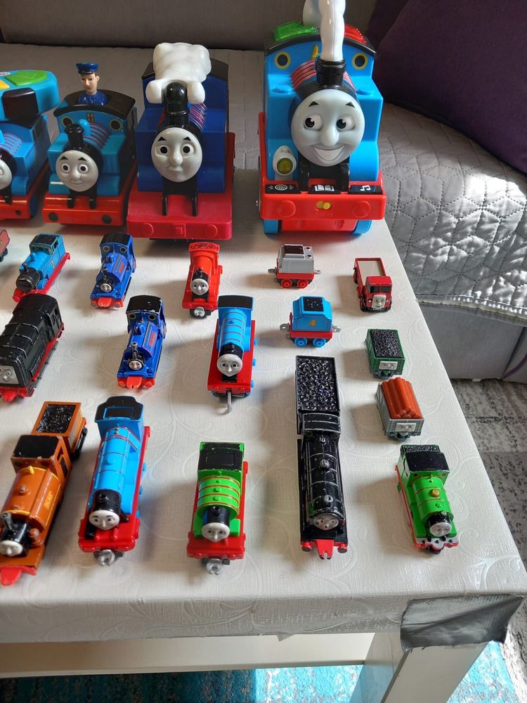 Trenulete Thomas din Lemn si Metal si Plastic. Percy. Thomas. Gordon.