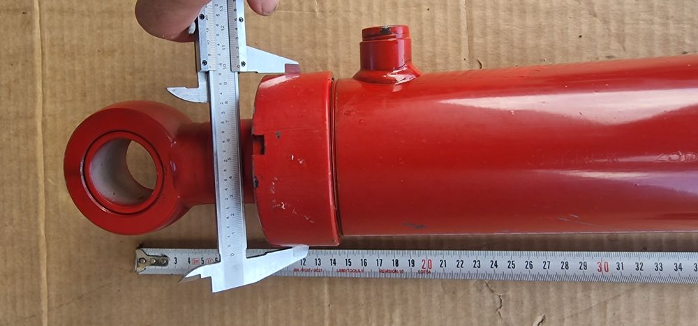 Cilindru hidraulic cu dublu sens 810 mm Lungime cursa 50 cm tija 50 mm