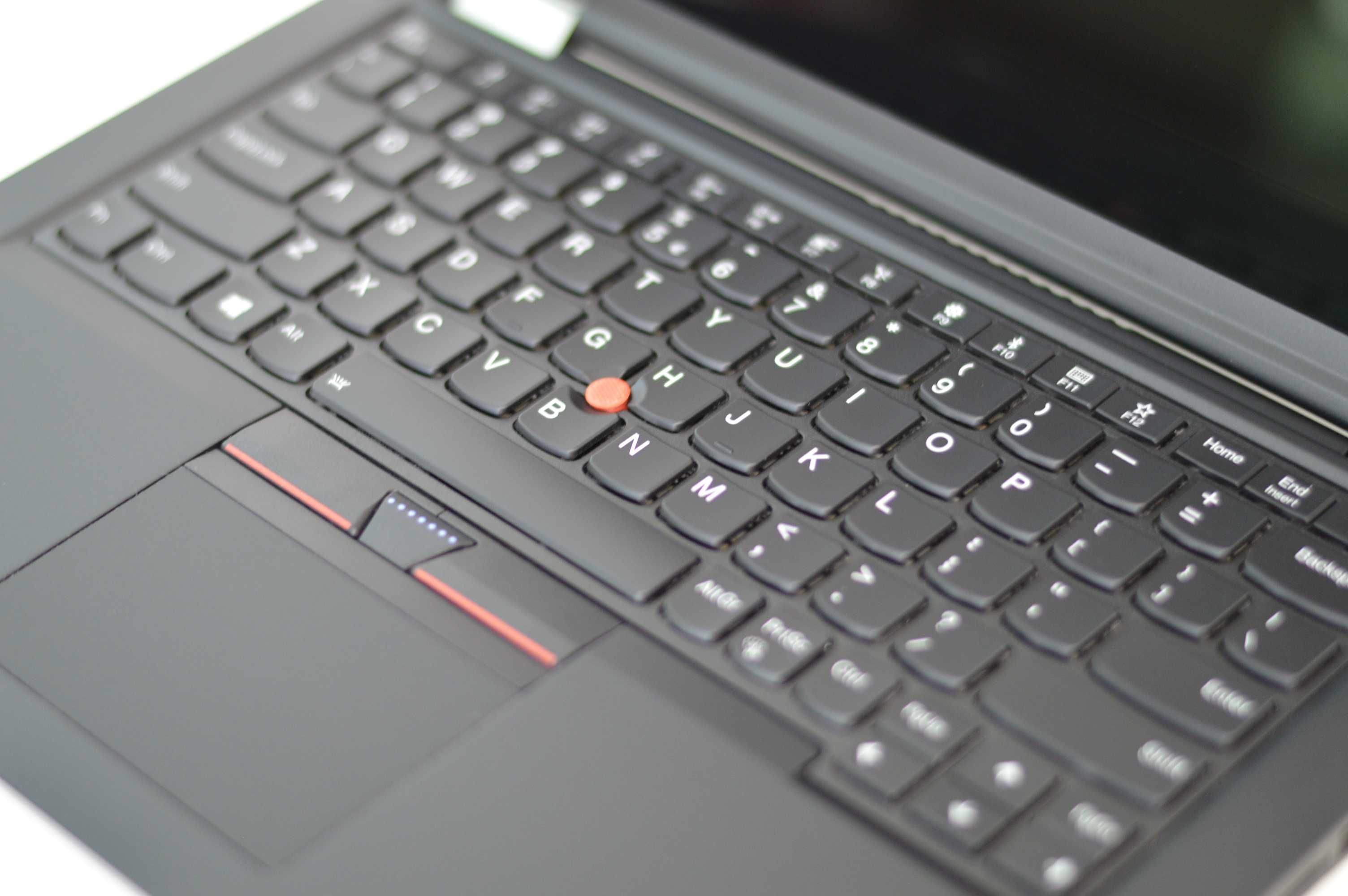 Lenovo ThinkPad Yoga X380 - Intel Core i5-8350U / 16GB RAM / 256GB SSD