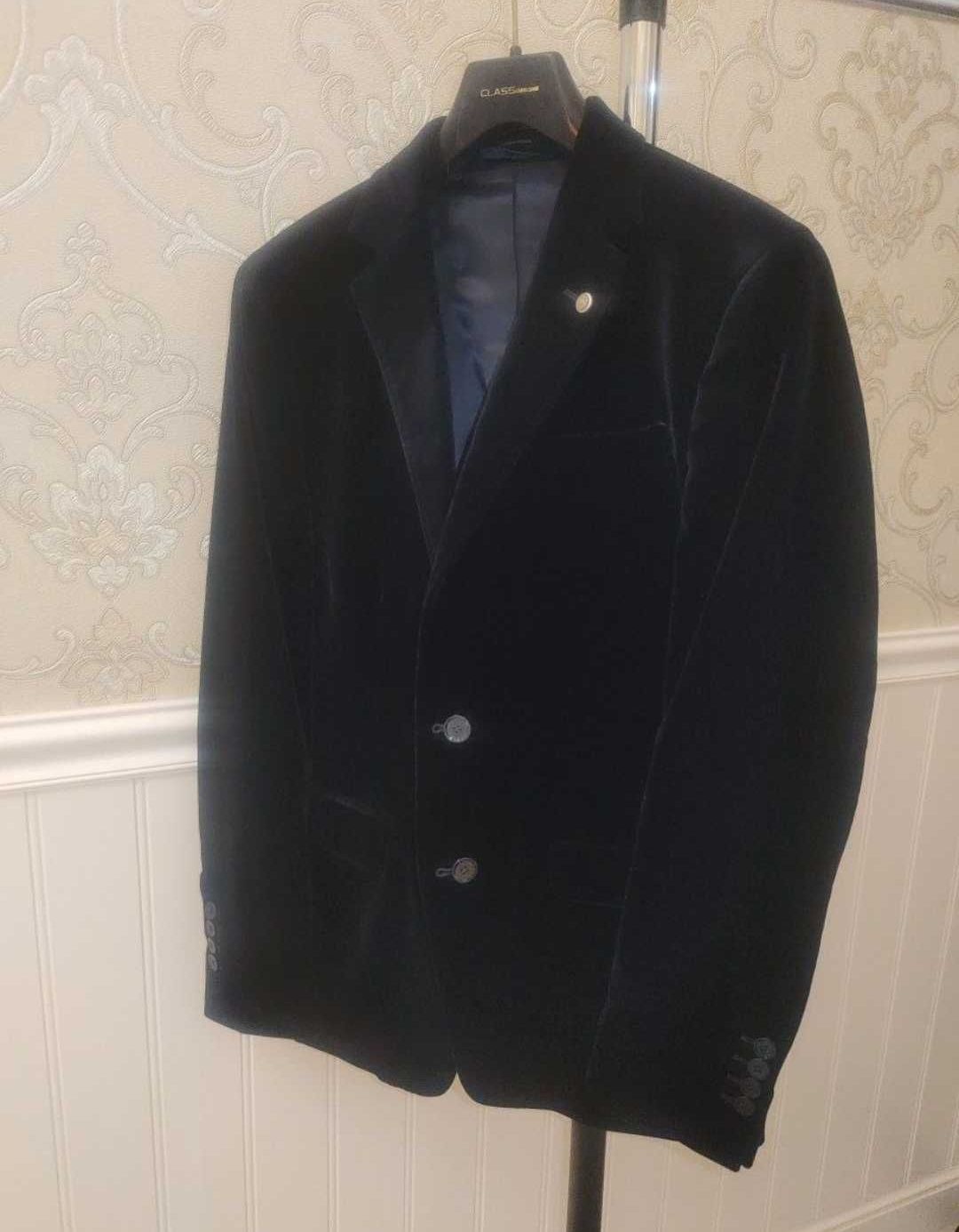 Пиджак бархатный Massimo Dutti Limited Edition.