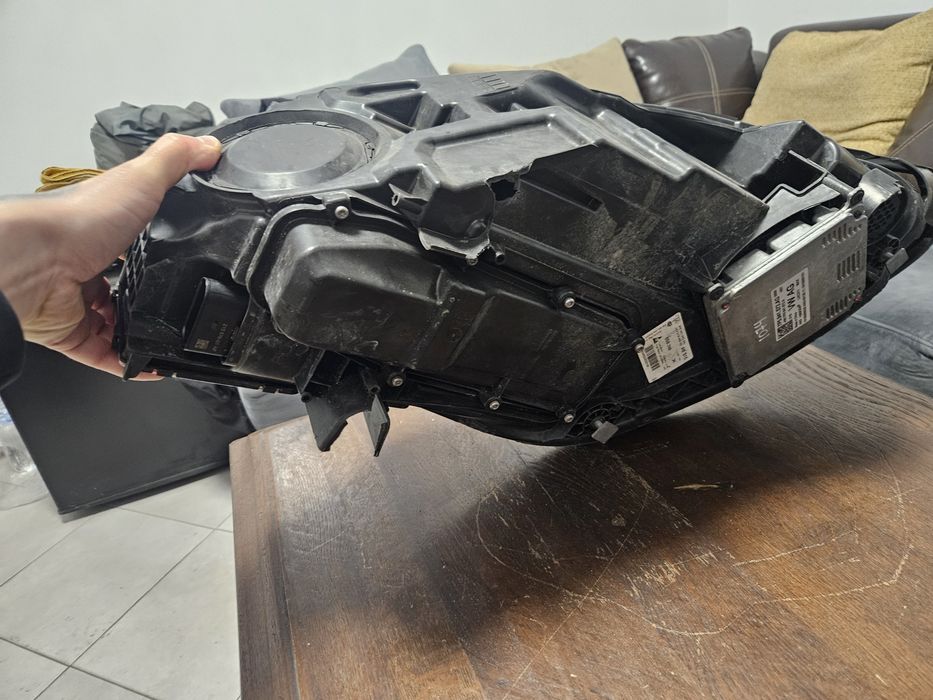 Ляв фар за Porsche Cayenne 3 със забележки