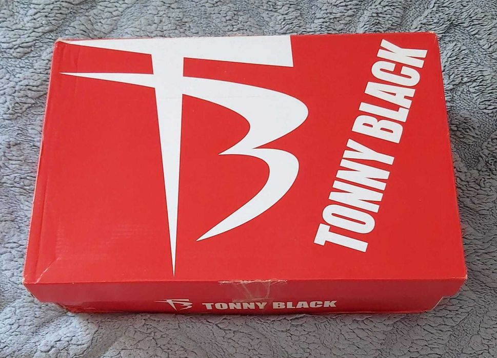 Продавам нови маратонки Tonny Black Sport