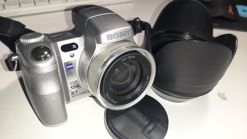 фотокамера - Sony Cyber-shot DSC-H7