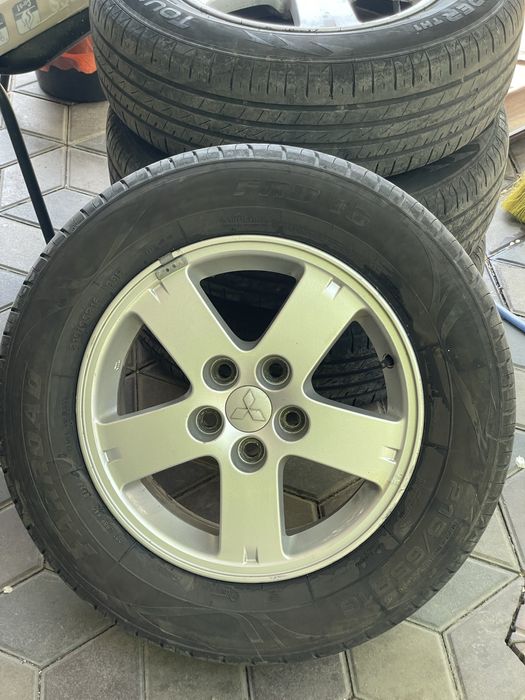 Диски с резиной mitsubishi мицубиси 16