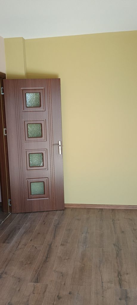 Продава се Тристаен апартамент в Казанлък - 110 кв.м за 1372 €/кв.м - Снимка #4
