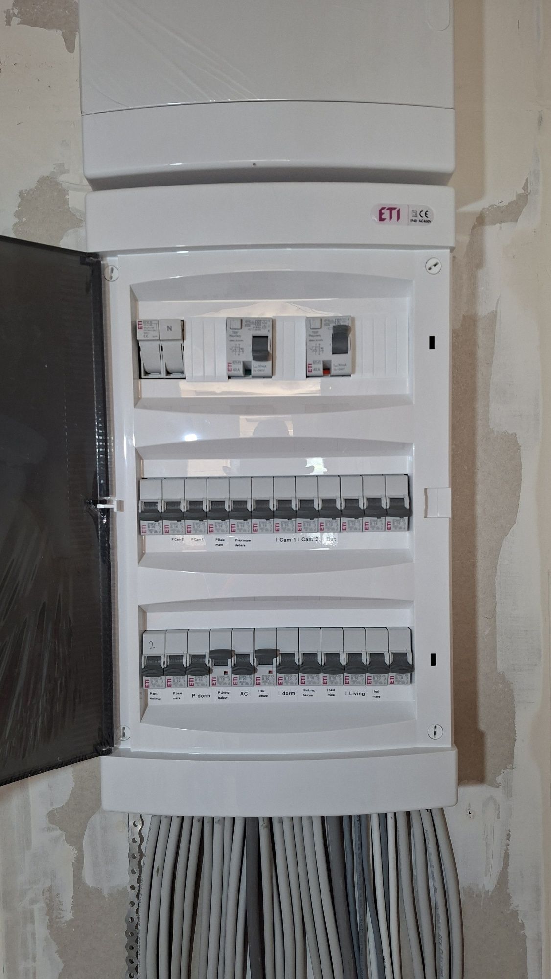 Electrician - Instalații electrice