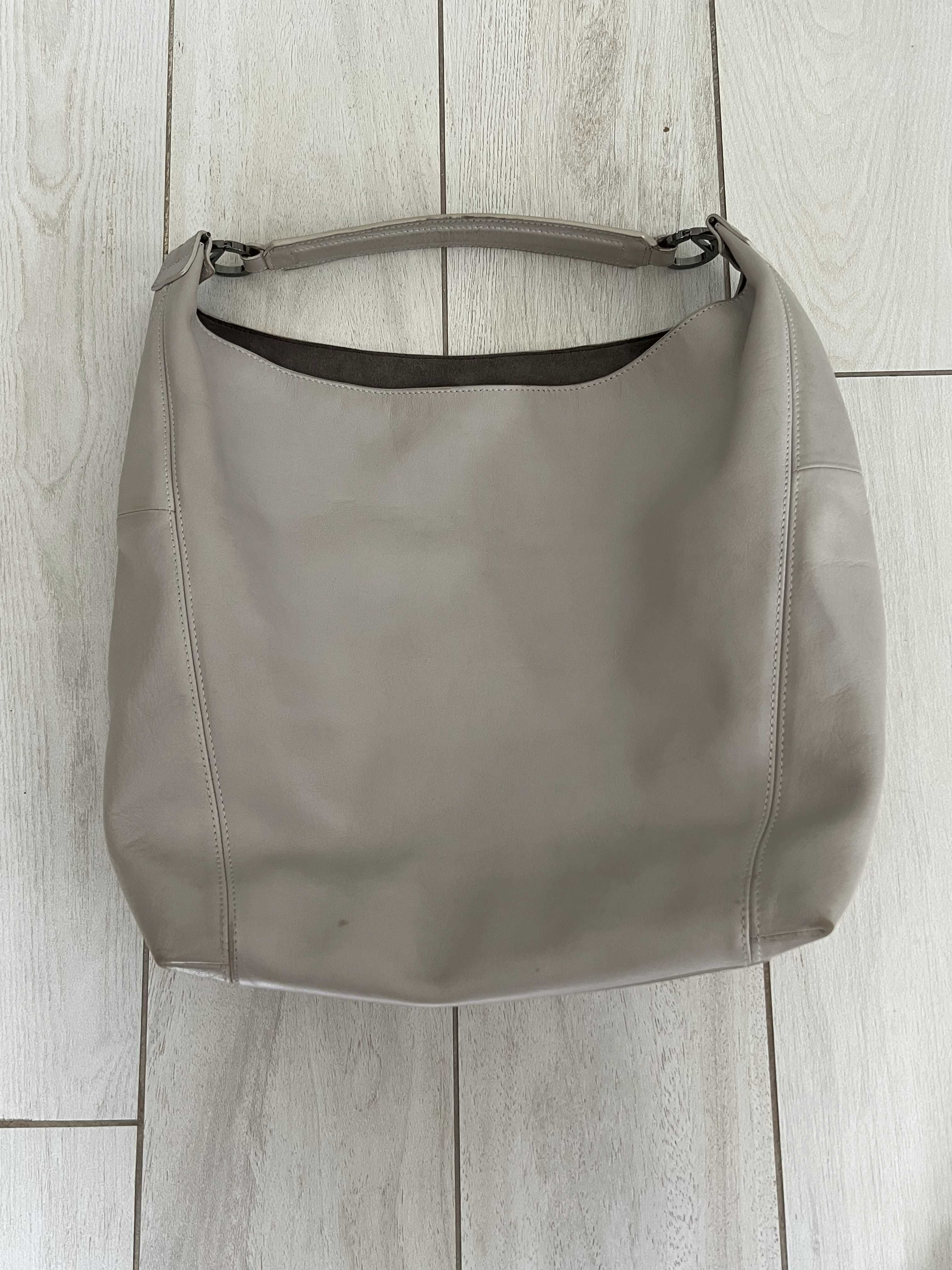 Дамска чанта Furla, сива, кожена, запазена, с ципове