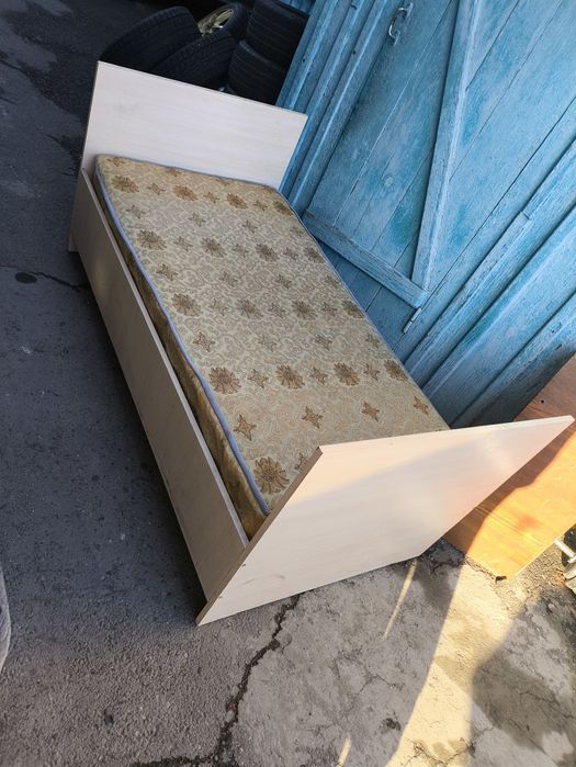 Детская кровать 154х81 и манежка