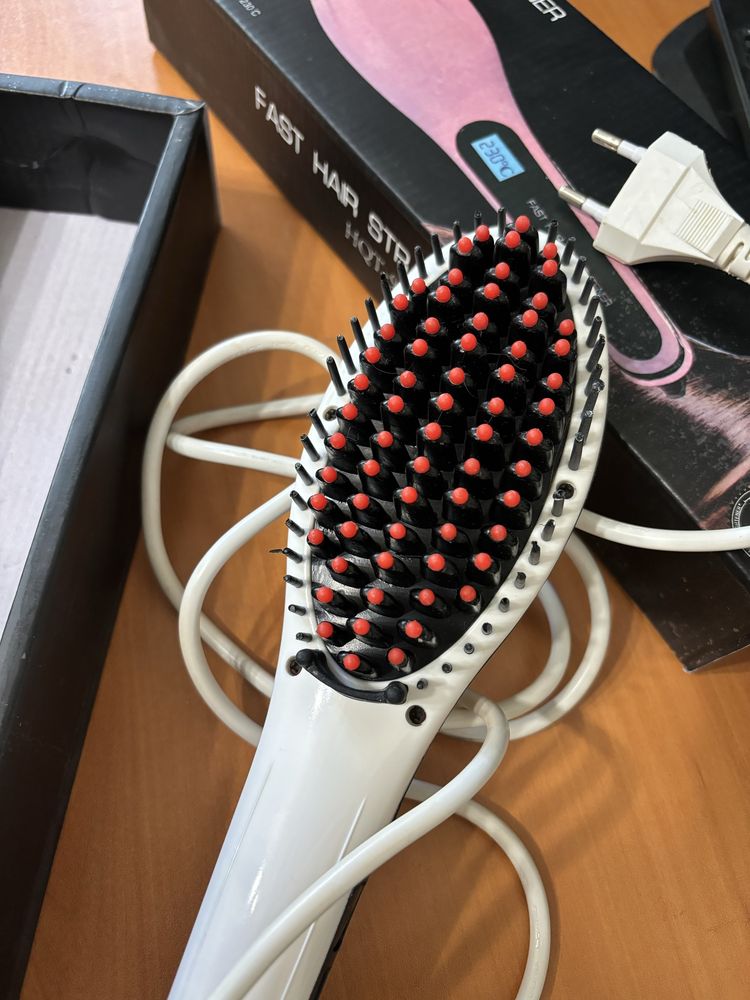 Eлектрическа четка за изправяне на коса HQT-906 Fast Hair Straightner