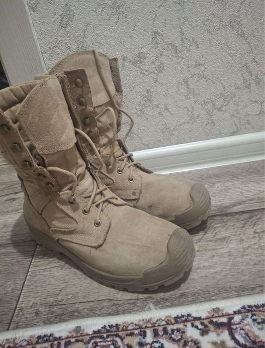 Продаю обувь военную и вещи