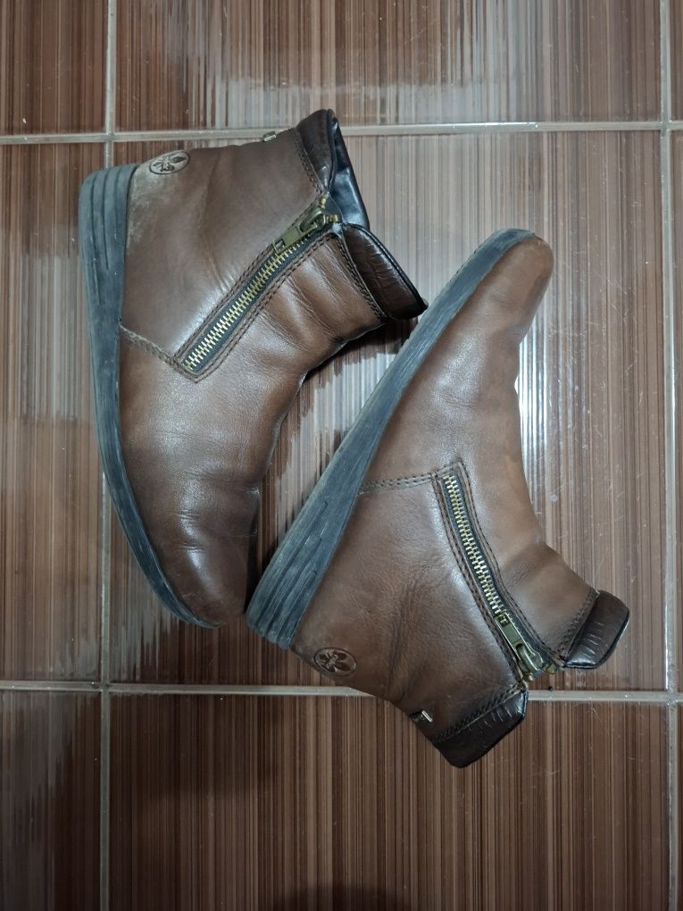 Ghete piele Rieker masura 38