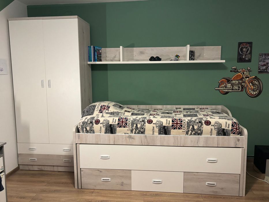 Dormitor copii/tineri . 2 paturi, 2 saltele, dulap