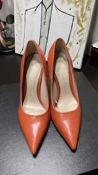 Pantofi orange zara