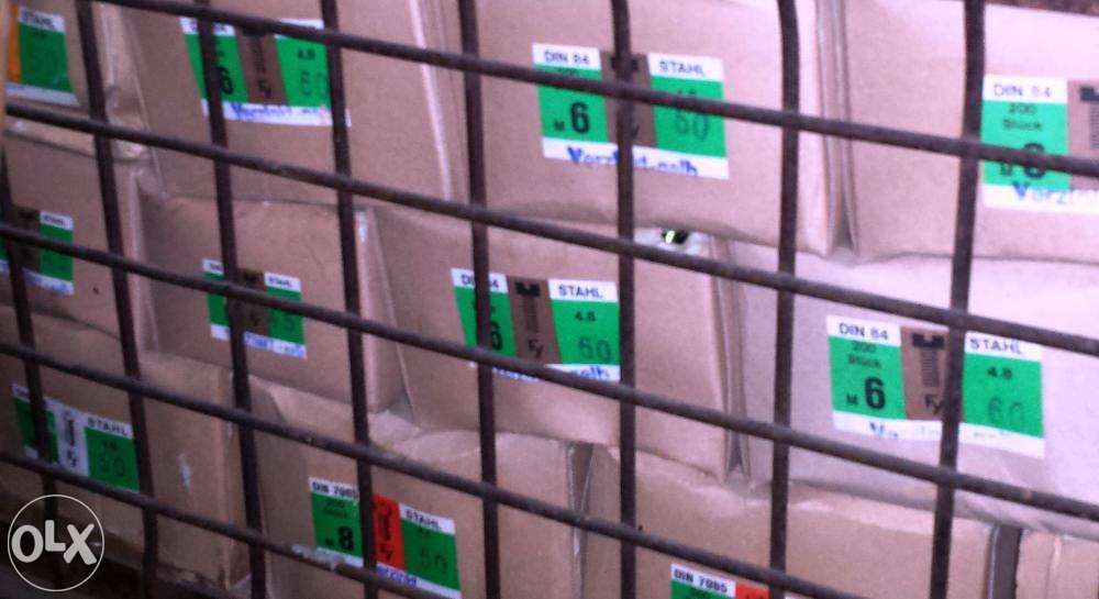 Lichidare stoc suruburi