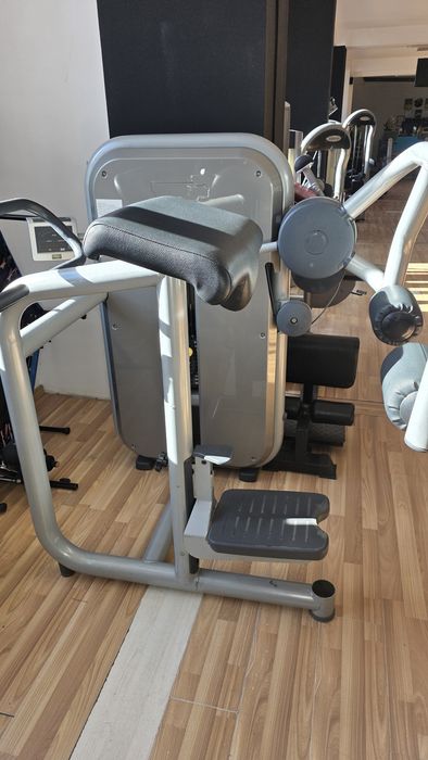 Aparat fitness Technogym - pentru antrenament fesieri