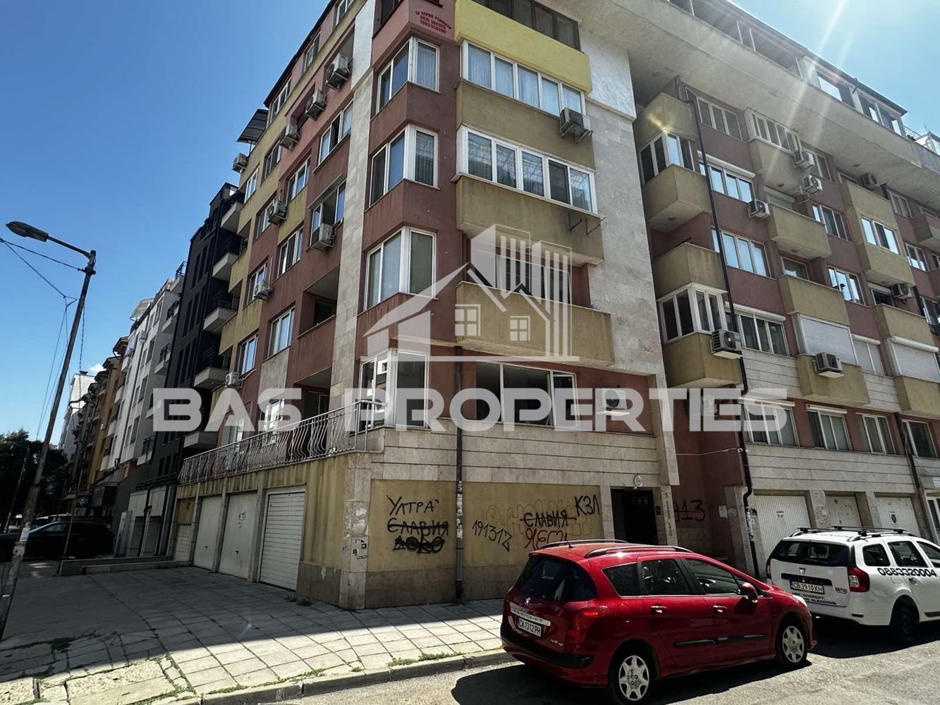 3-стаен в София-Белите Брези площ 81