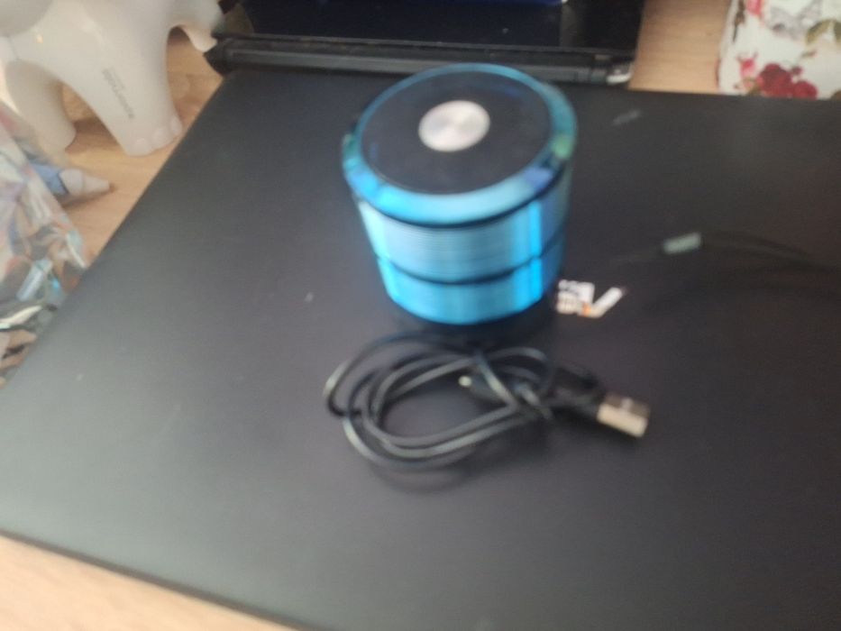 Vând boxa portabila calitate sunet decenta