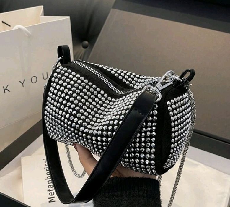 Малка сладка дамска чанта