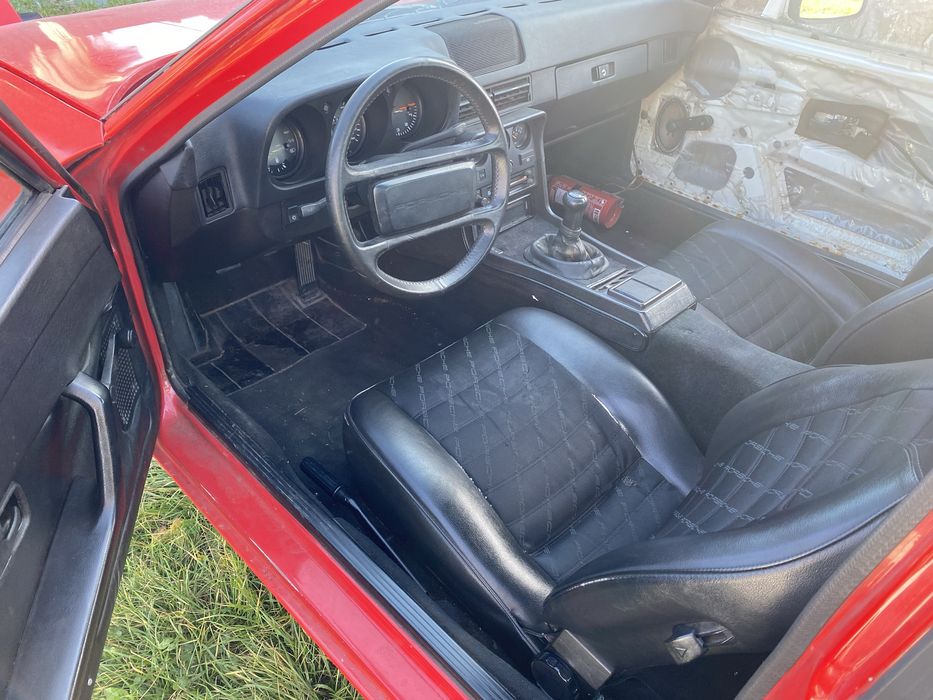 Porsche 924/ 2.0 i/ 125 cp/ injectie/ istoric/retro