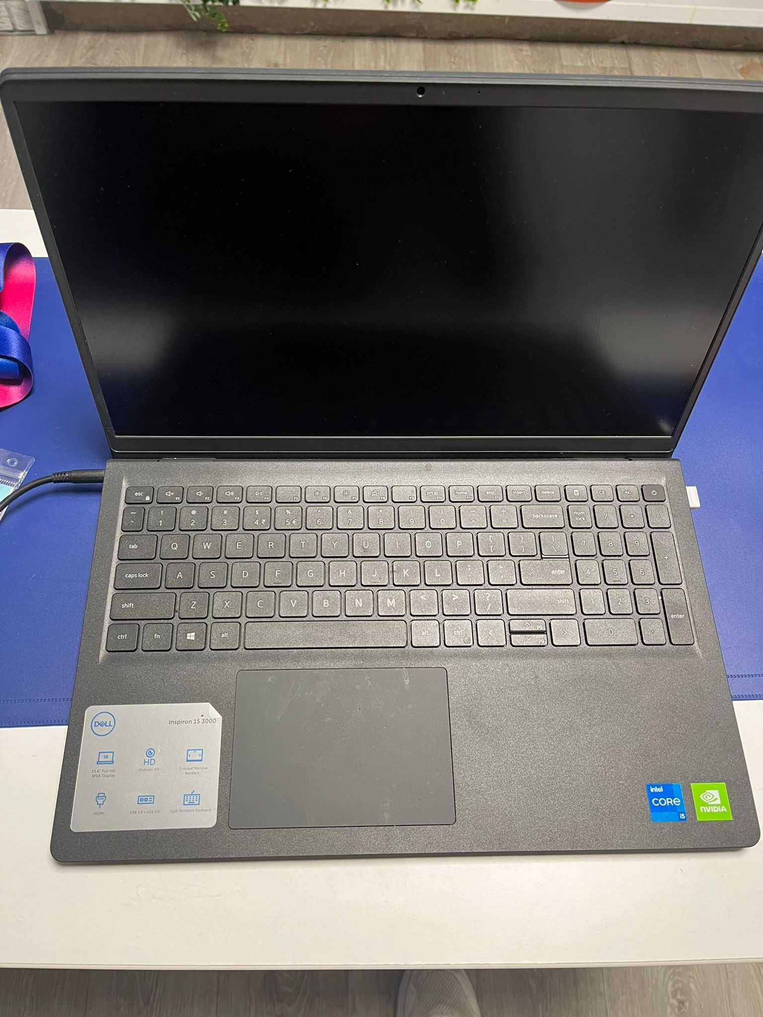 LAPTOP DELL Inspiron 3511