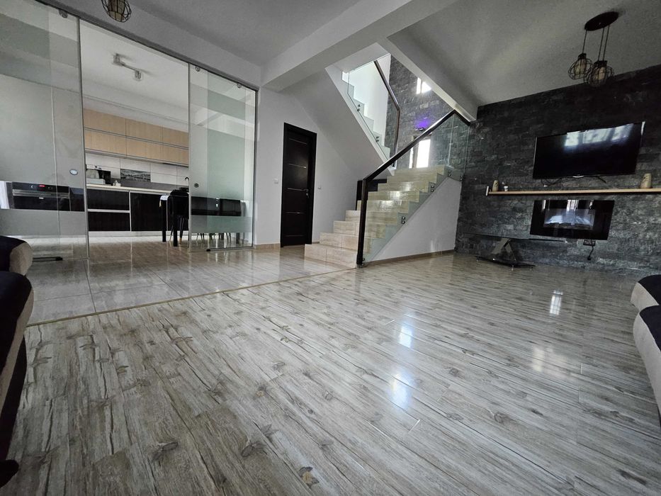 Vila P+M De Inchiriat - Intrarea Viilor