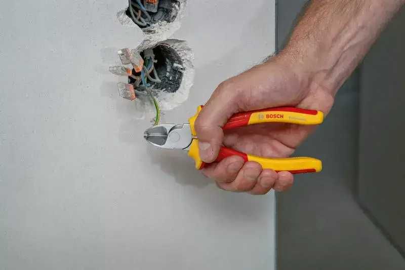 ПРОМОЦИЯ!Клещи резачки изолирани VDE 160 mm Bosch