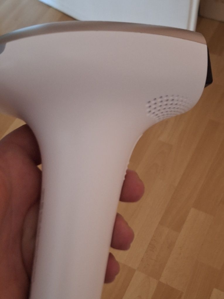 Епилатор Philips Lumea