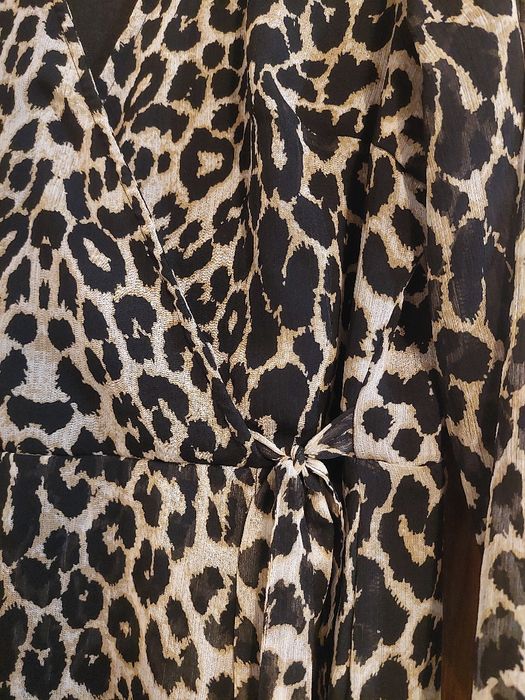 Елегантни дамски рокли