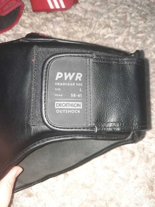 Echipament  box - casca, manusi, protectie