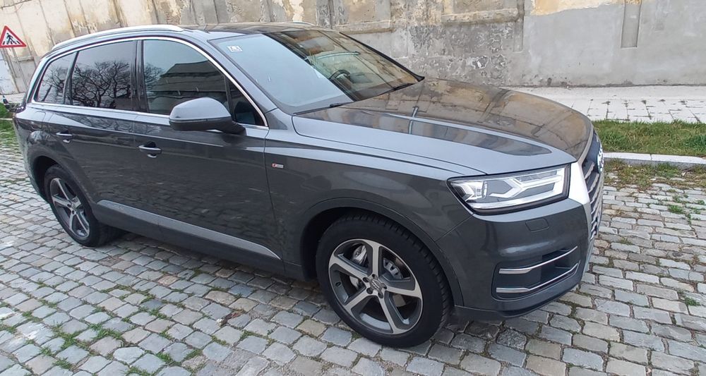 Audi q7 3.0  S line 7 locuri 2016 proprietar