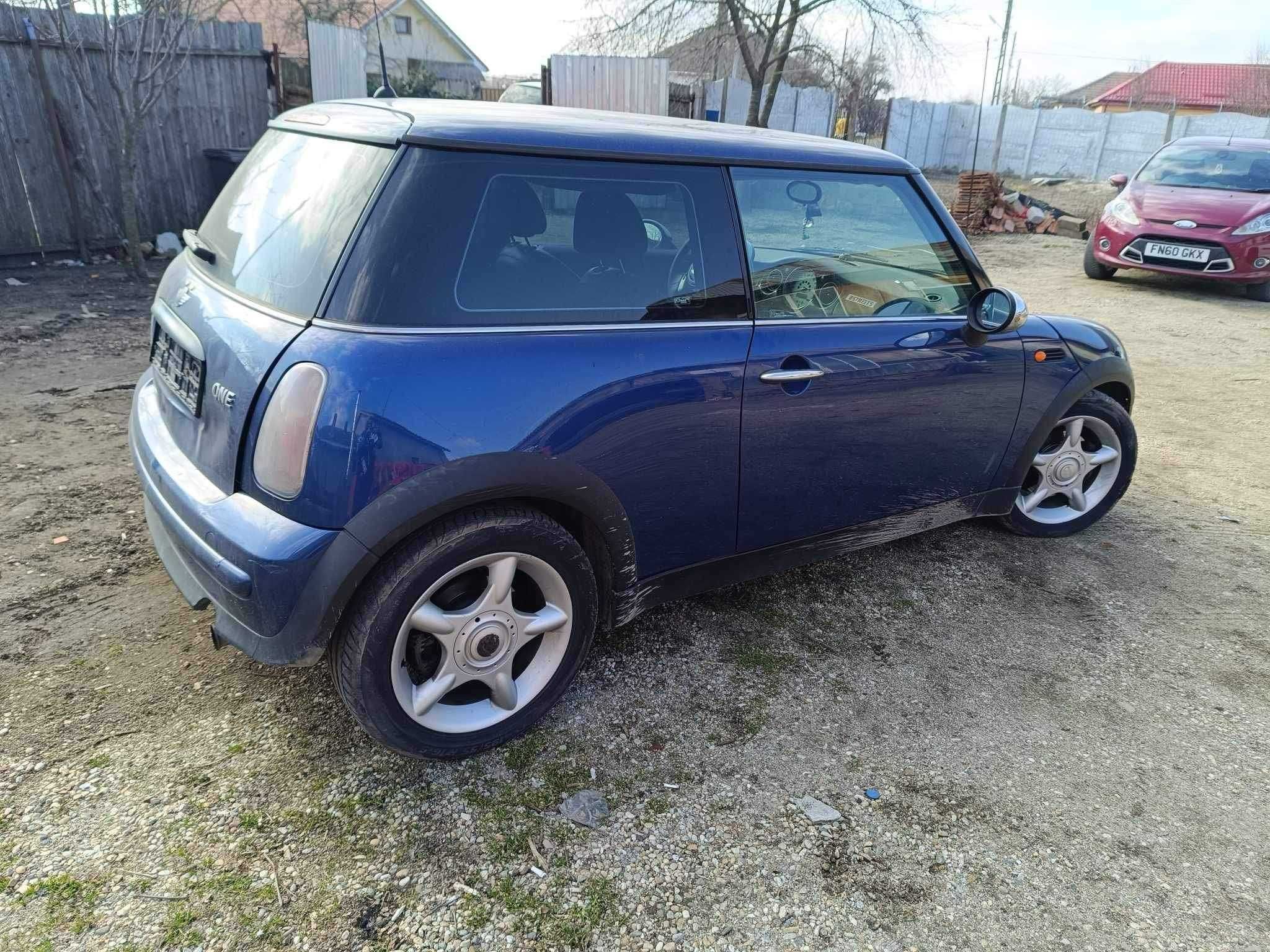 Fata completa / Dezmembrez Mini Cooper 1.6 benzina 2003