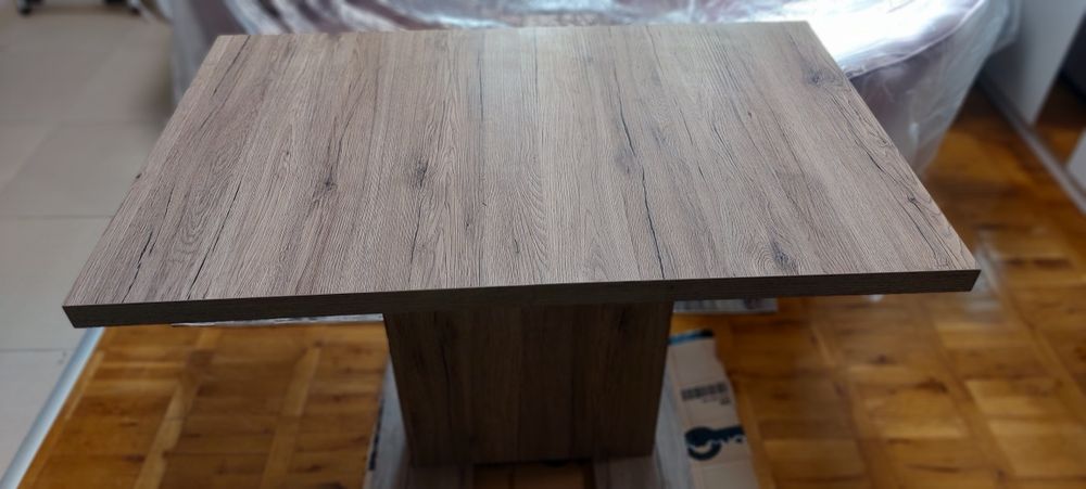 Разтегателна трапезна маса