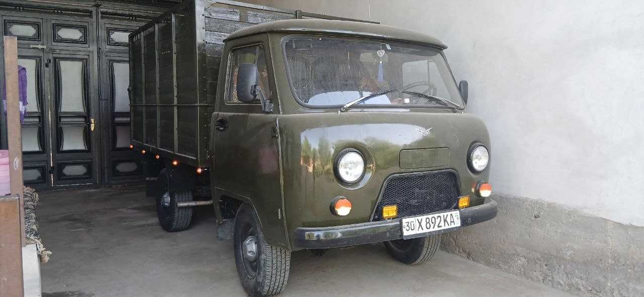 Uaz 3303 srochni sotiladi