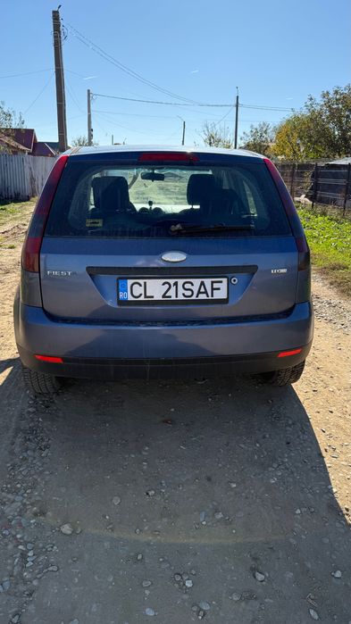 Vând Ford fiestă 2005 1000 euro Negociabil