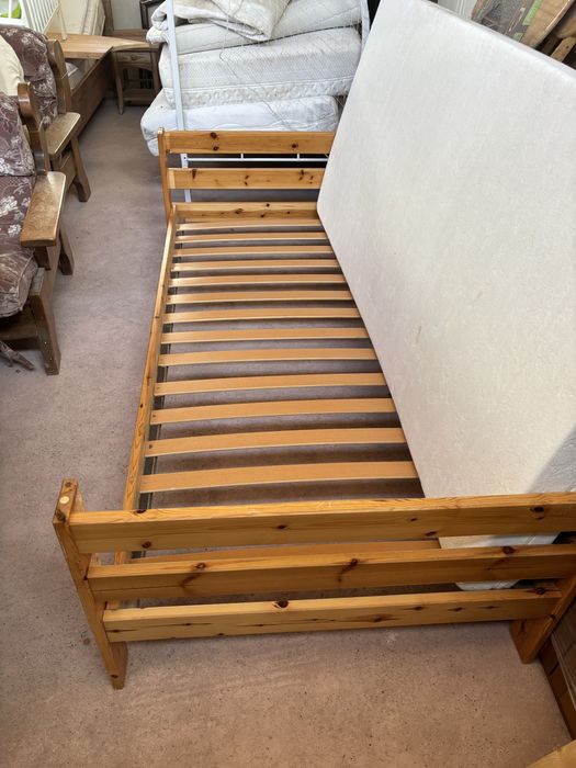 Pat pentru o persoana