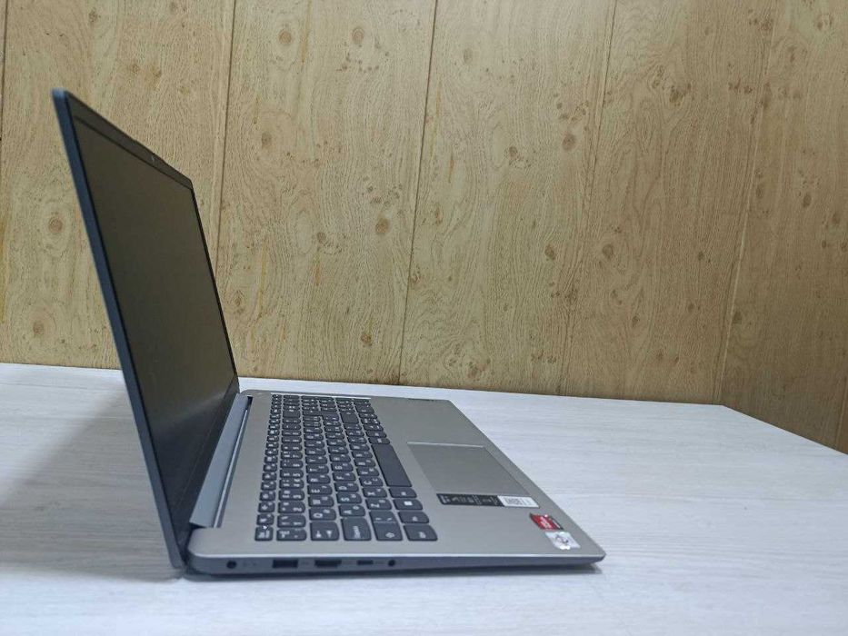 Продается ноутбук Lenovo