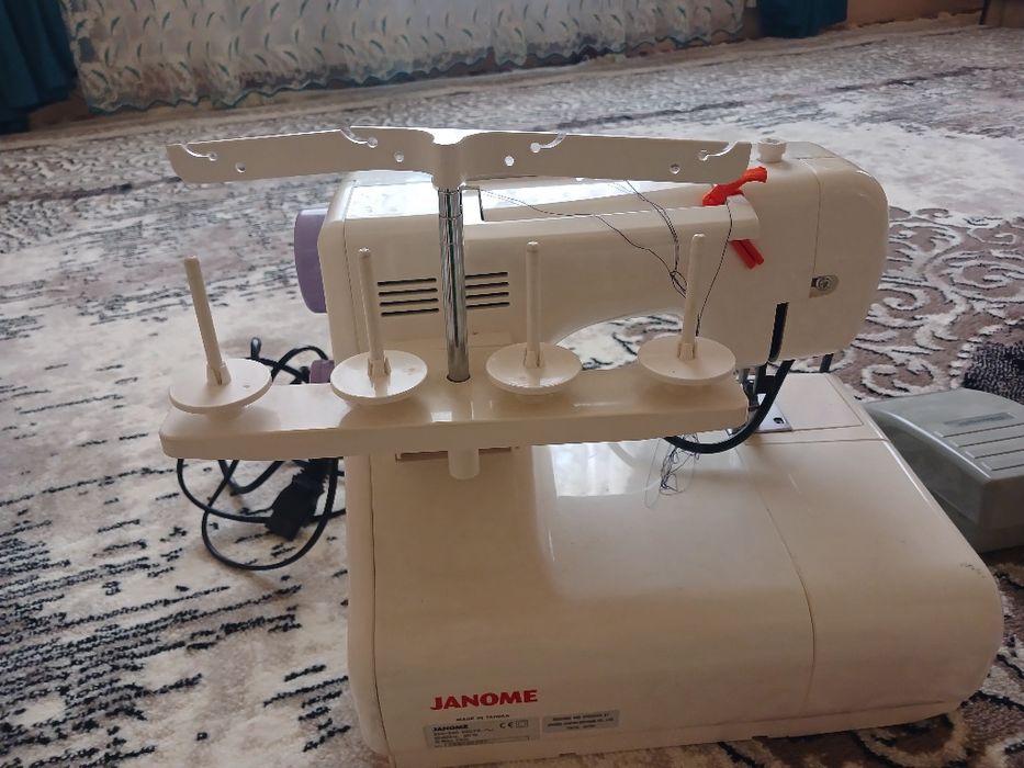Швейная машина распашонка