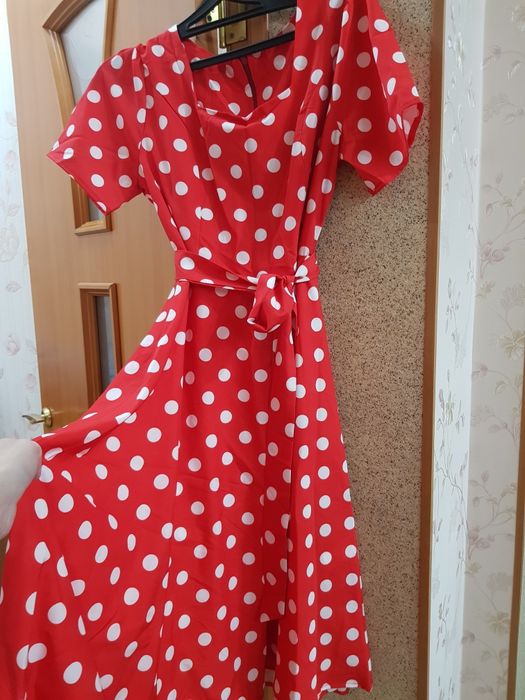 Продам платье в ретро стиле. Новое