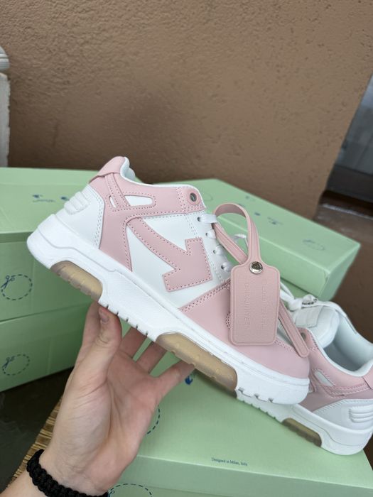 Off White ‘Out of office’ / Premium / 2025