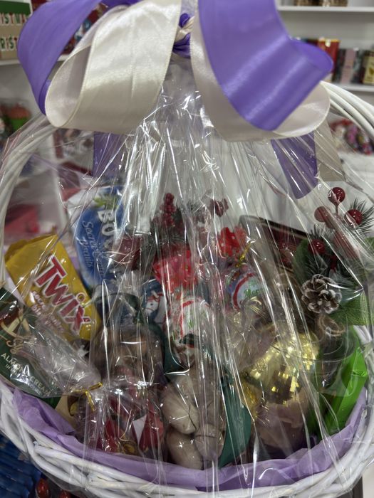 Подарочные корзины, боксы, конфеты, новогодние детские подарки