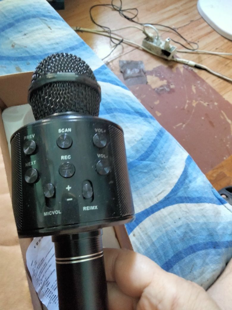 Microfon mp3 cu boxă nou