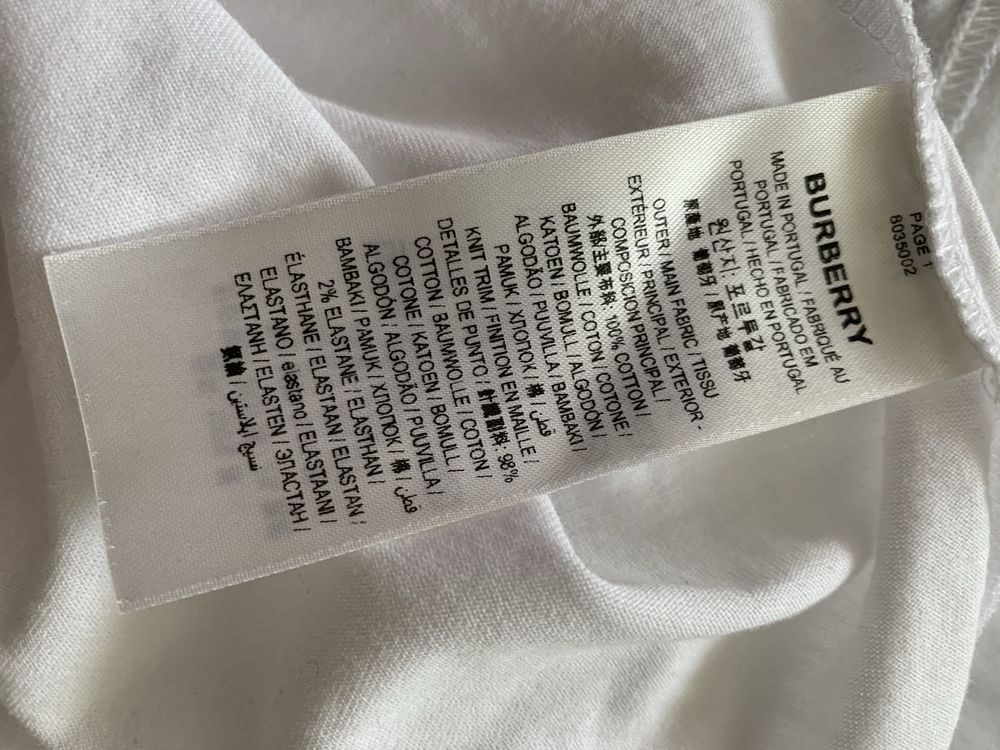 Оригинална дамска блуза BURBERRY . Размер S . Цена 210 лв .