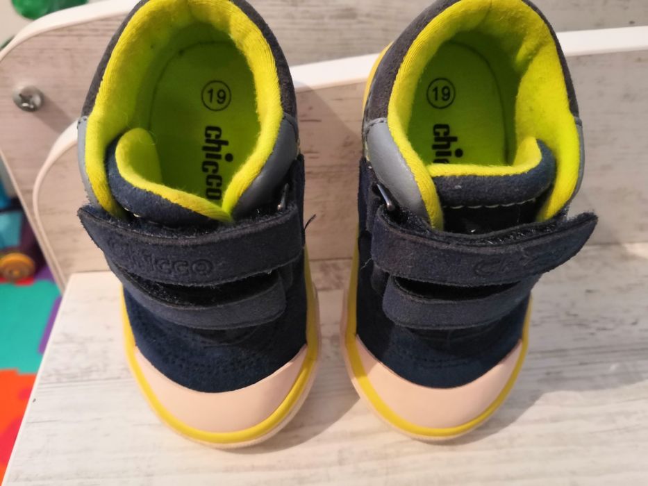 Колев и Колев обувки 21 рр и Чико 19рр