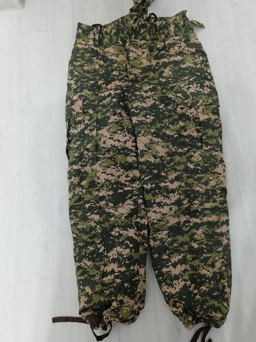 Продам брюки тёплый  утеплёный размері 54  новый можно догварится