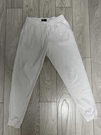 Pantaloni de trening albi - H&M -