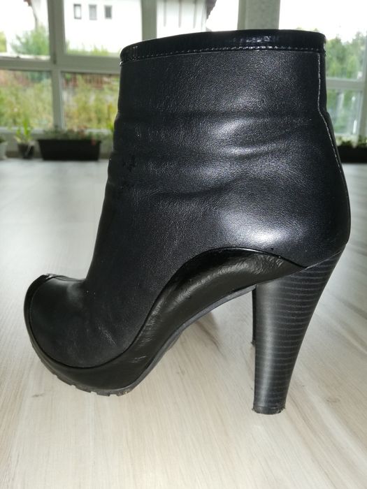 Есенни дамски боти от естествена кожа