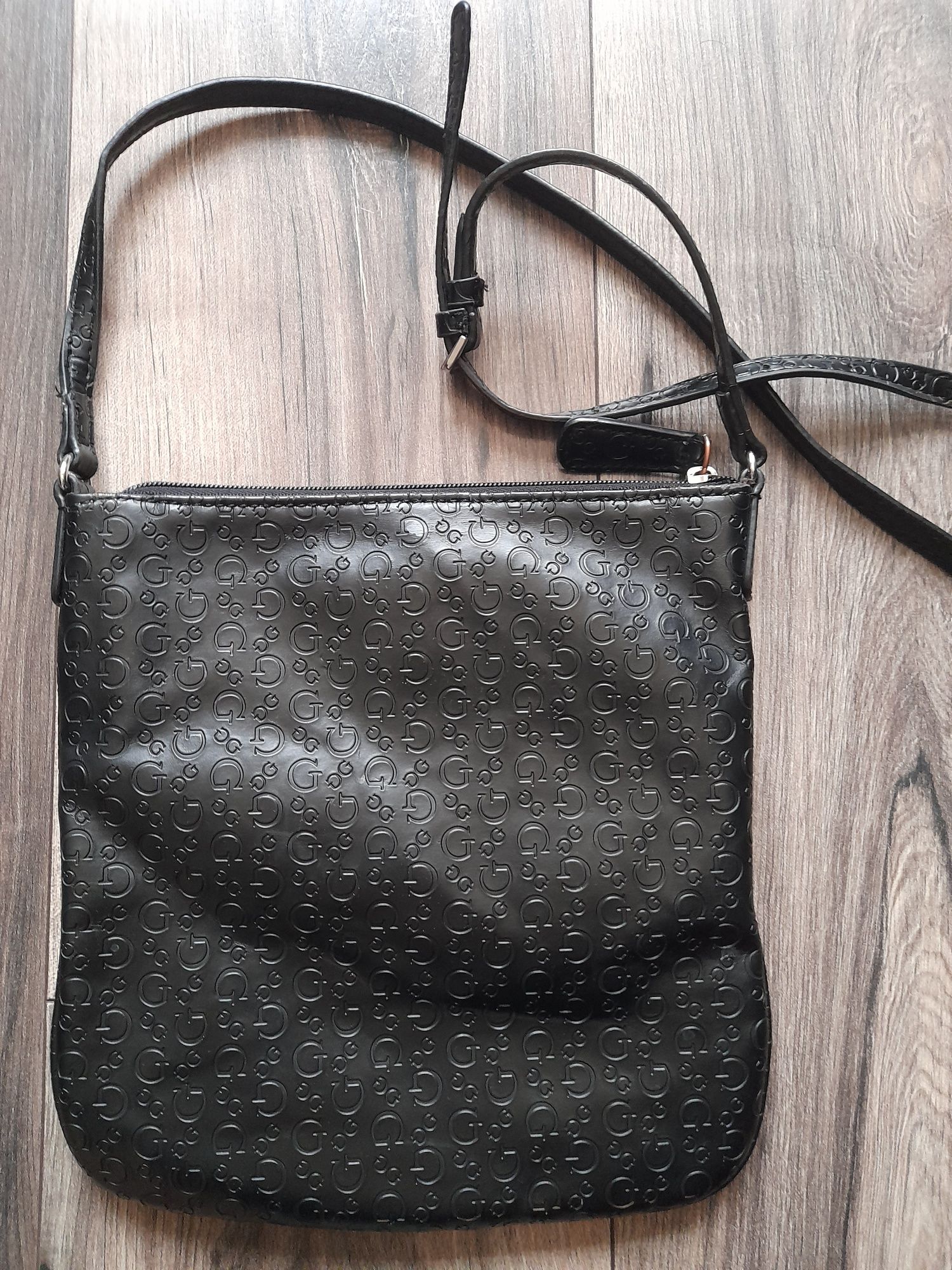Ежедневна чанта Guess