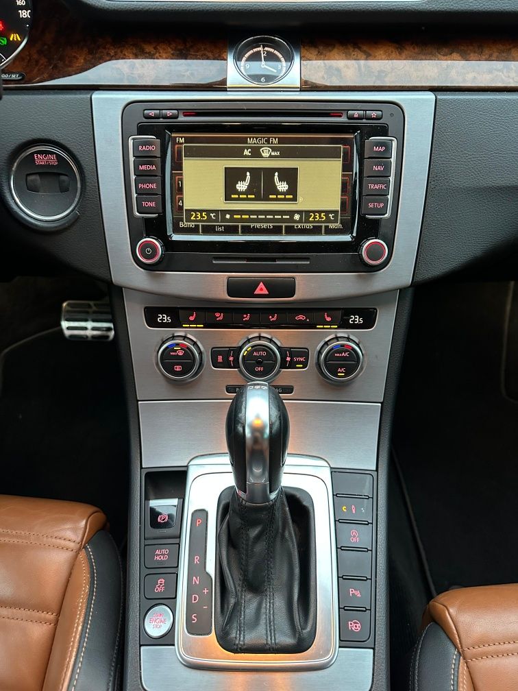 Passat CC 2013 2.0 TDI DSG 

Volkswagen Passat CC 2012