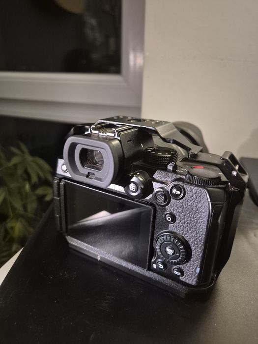 Panasonic Lumix s5 + 2 baterii +cage cadou